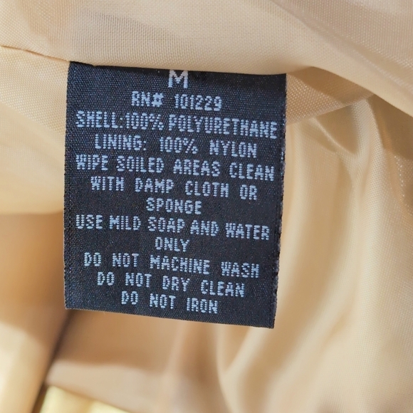 Ashley By 26 International M Gold Vinyl Jacket NWT - Picture 6 of 6